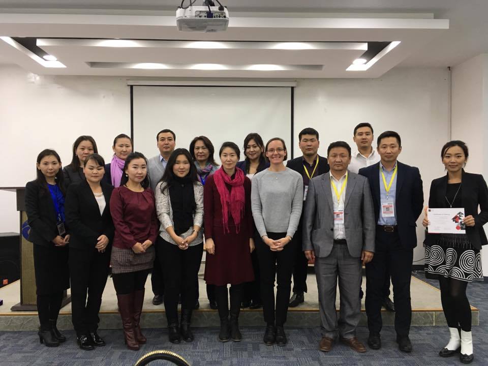 Интернет засаглал ба зохицуулалт семинар зохион байгуулагдлаа