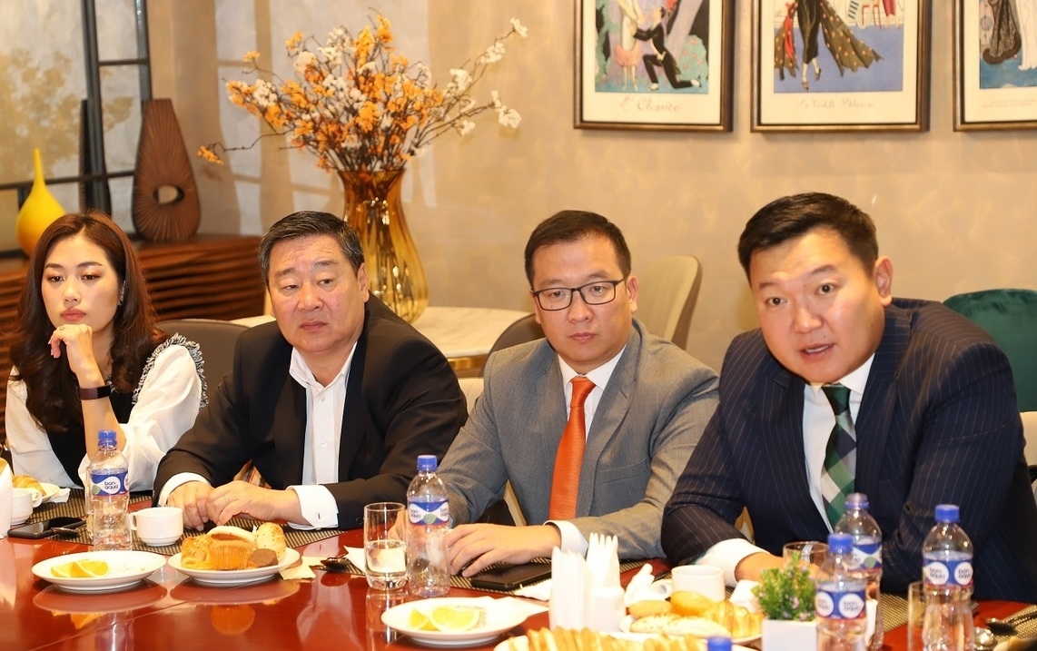 Өглөөний уулзалт хэлэлцүүлэг зохион байгууллаа